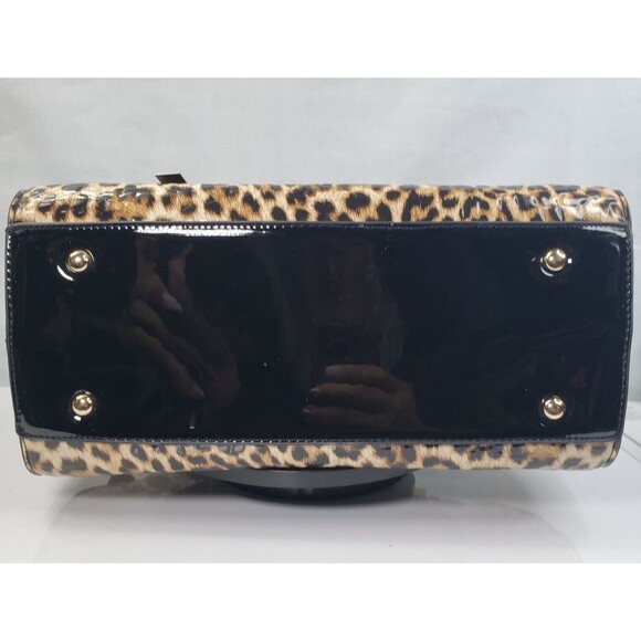 La Terre Fashion Limited Leopard Print Vega Leather Crossbody Hand Bag NWT - Picture 15 of 16